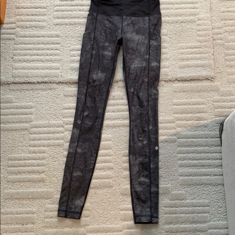 Lululemon Scale Patterned Printed Tights - image 3